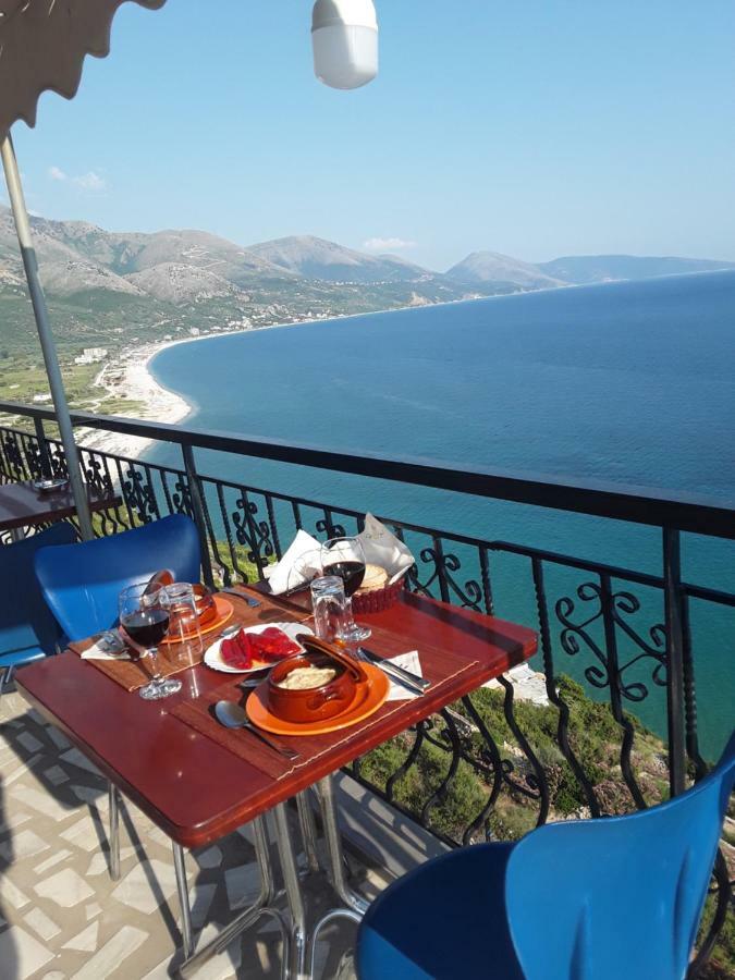 Odhisea Hotel Restaurant Qeparo Buitenkant foto