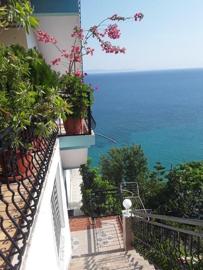 Odhisea Hotel Restaurant Qeparo Buitenkant foto